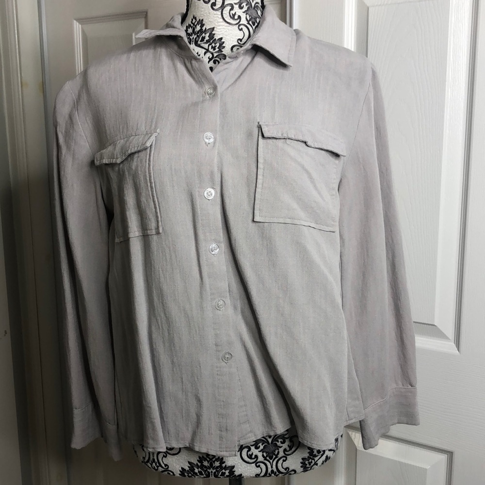 Amaryllis Light Gray Cotton Linen Blend Button‎ Up Pocket Top M